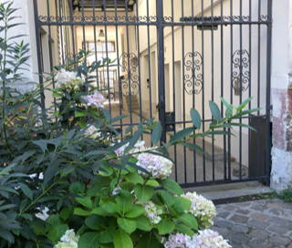 Bureau privé 10 m² 2 postes Location bureau Rue de Sambre-et-Meuse Paris 75010 - photo 3
